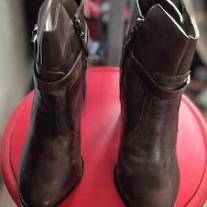 Elegant Brown Ankle Boots